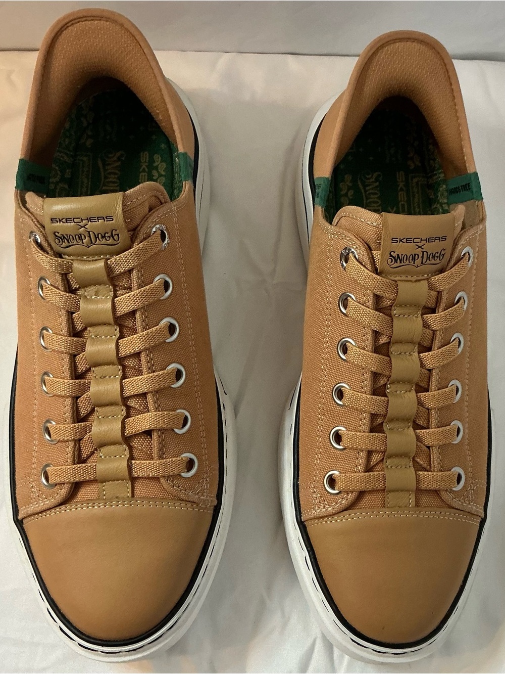 Skechers x Snoop Dogg Hands Free Slip-Ins Tan Platform Sneakers men10.5/women12